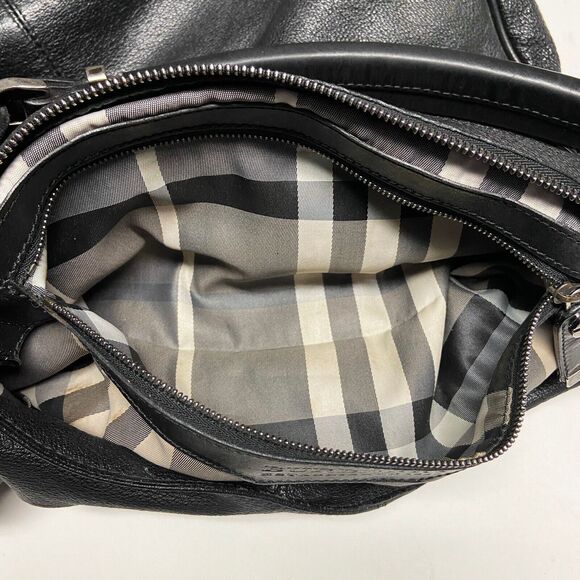 Burberry Black Pebbled Leather Hobo Shoulder Bag Zip Top Italy ITPELFAB12SCA - Picture 16 of 16